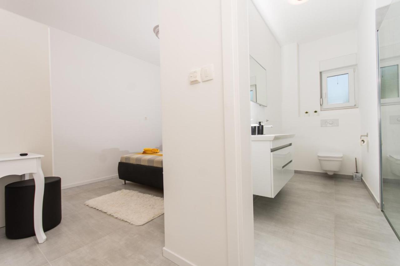 טרוגיר Apartment Julia מראה חיצוני תמונה