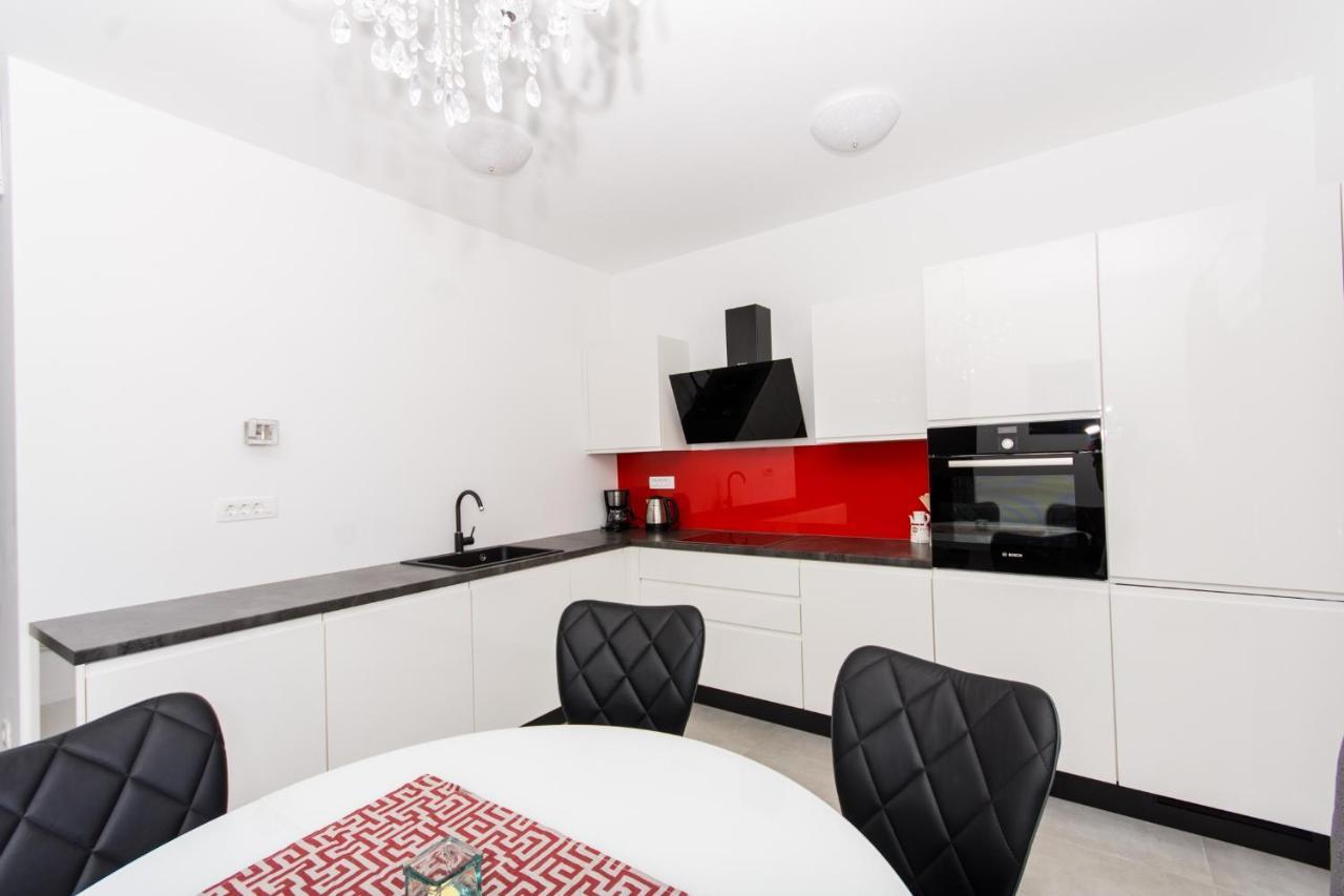טרוגיר Apartment Julia מראה חיצוני תמונה